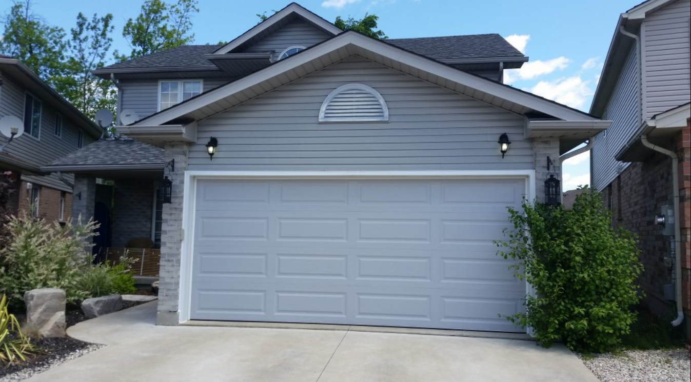 customize garage door service of Local Garage Door Repair Company.